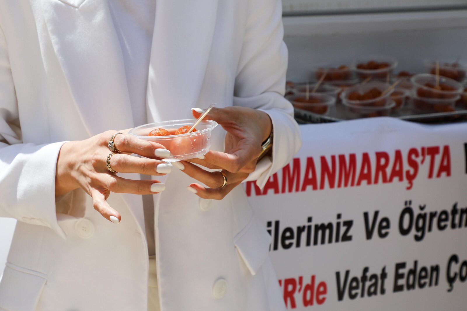 KORKUTELİ’DE KAYBEDİLEN CANLARIMIZ İÇİN DUALAR EDİLDİ: ÇAYIRLI CAMİİ’NDE ANLAMLI PROGRAM
