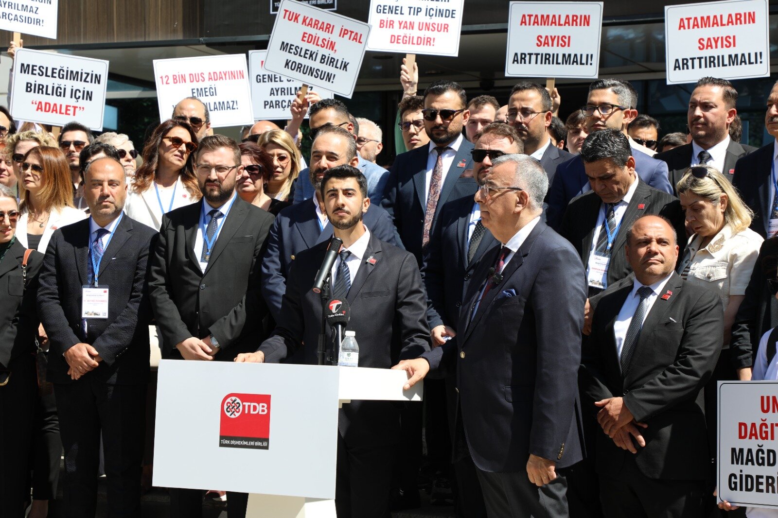 Türk Dişhekimleri Birliği: “TUK Kararı Dişhekimliğinin Geleceğini Tehdit Ediyor”