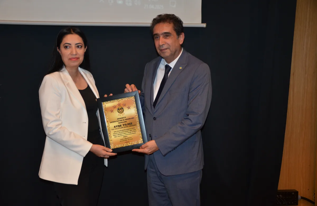 EĞİTİMDE VİZYONUN ADI: TAC KOLEJLERİ GENEL MÜDÜRÜ AYŞE YILDIZ’A “EĞİTİMDE LİDERLİK VE VİZYON ÖDÜLÜ”