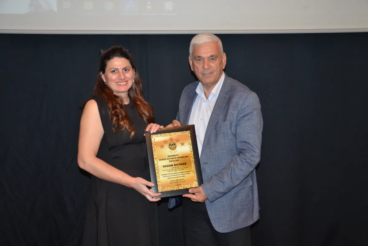 TOPRAĞIN GÜCÜNE İNANAN KADIN: SUZAN KAYNAR’A TARIMDA VİZYONER LİDERLİK ÖDÜLÜ